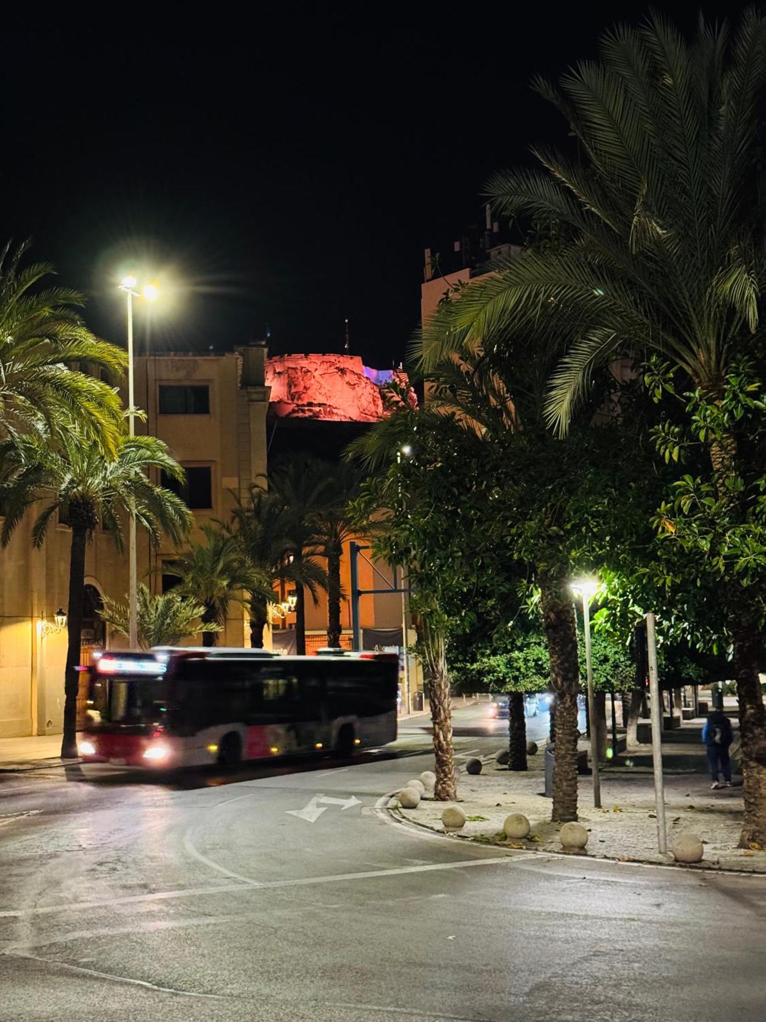 Luxury Apartments Near The Beach And Downtown Centrum 8 Alicante Exteriör bild