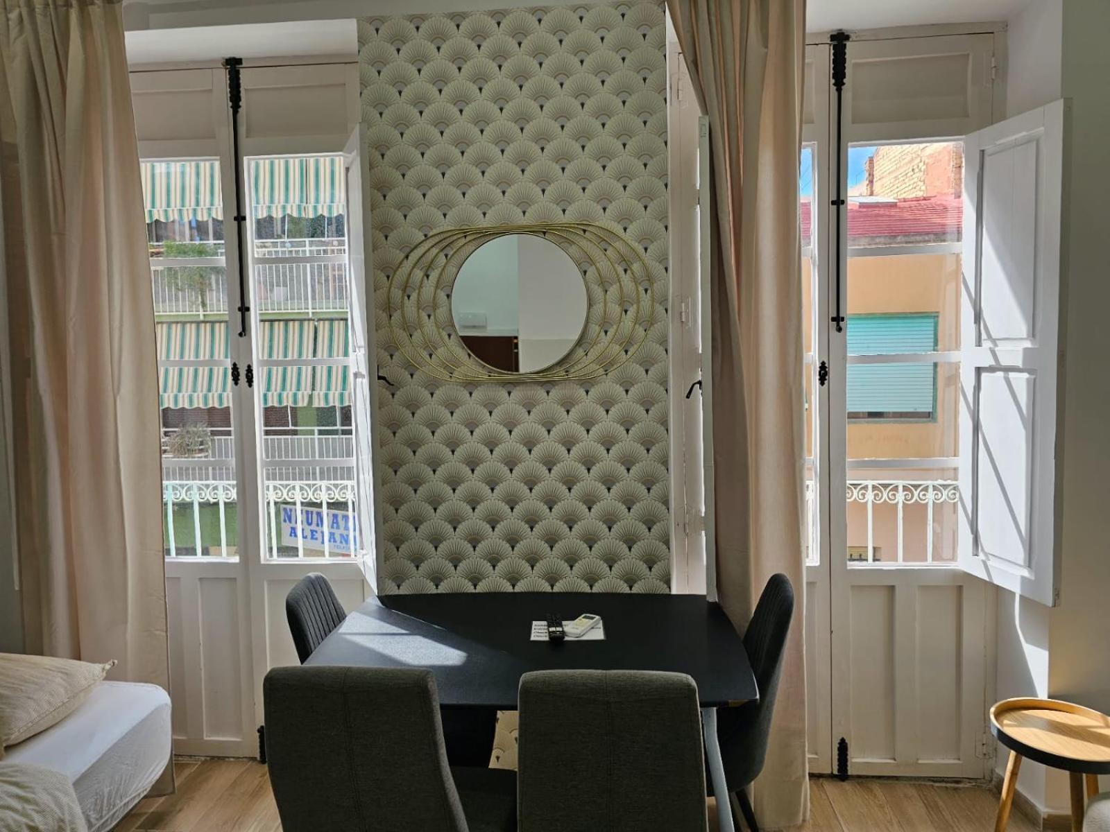 Luxury Apartments Near The Beach And Downtown Centrum 8 Alicante Exteriör bild