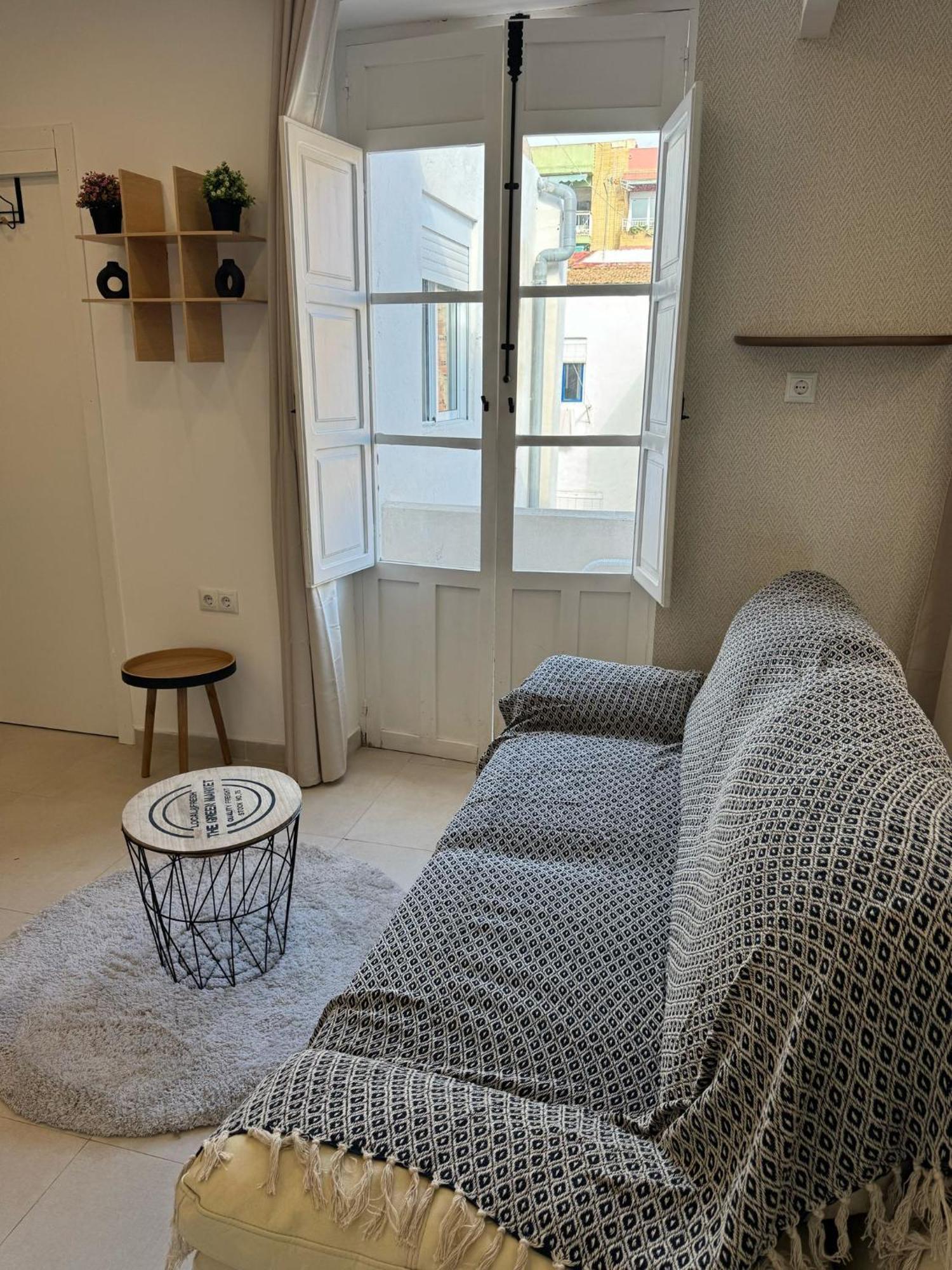 Luxury Apartments Near The Beach And Downtown Centrum 8 Alicante Exteriör bild