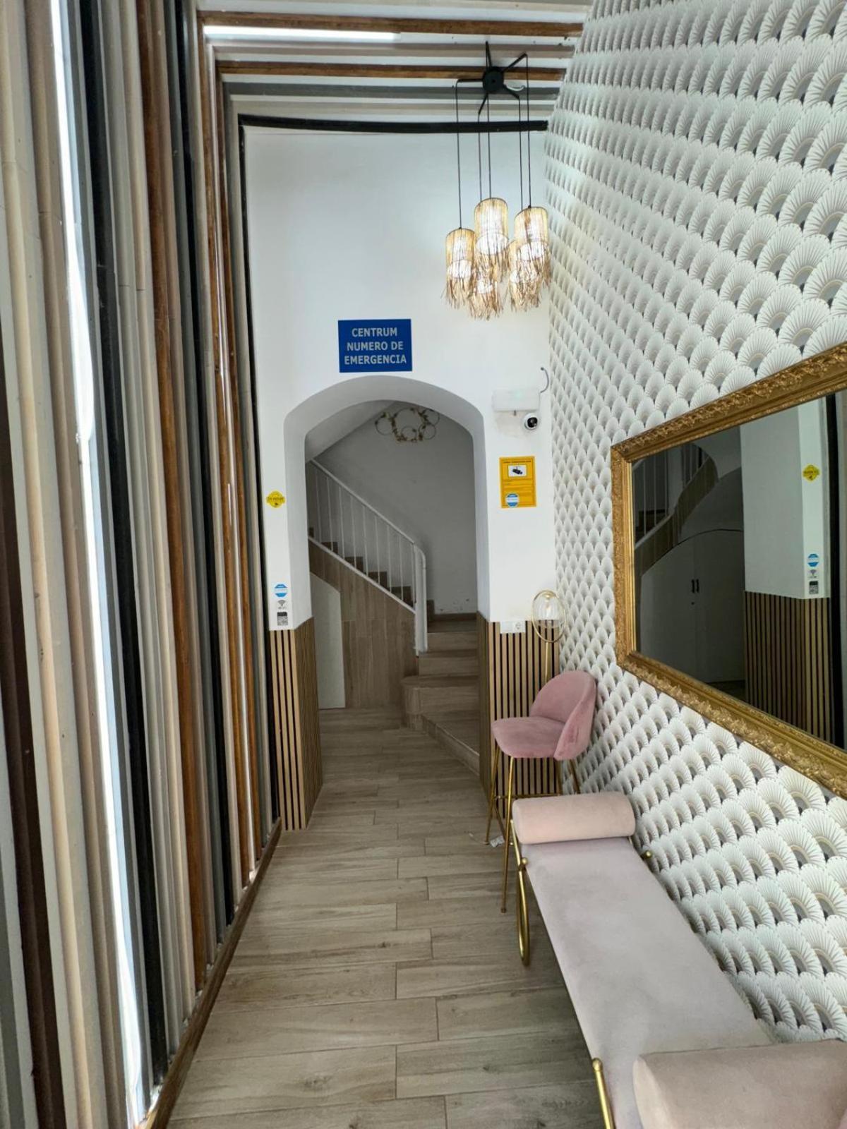 Luxury Apartments Near The Beach And Downtown Centrum 8 Alicante Exteriör bild