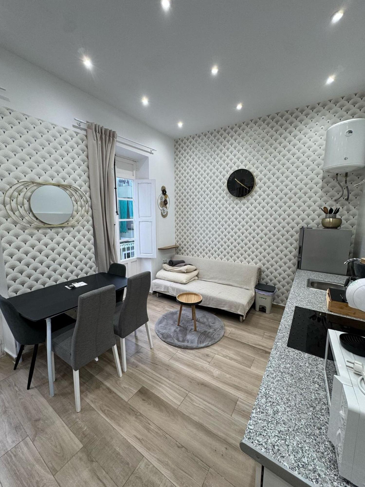 Luxury Apartments Near The Beach And Downtown Centrum 8 Alicante Exteriör bild
