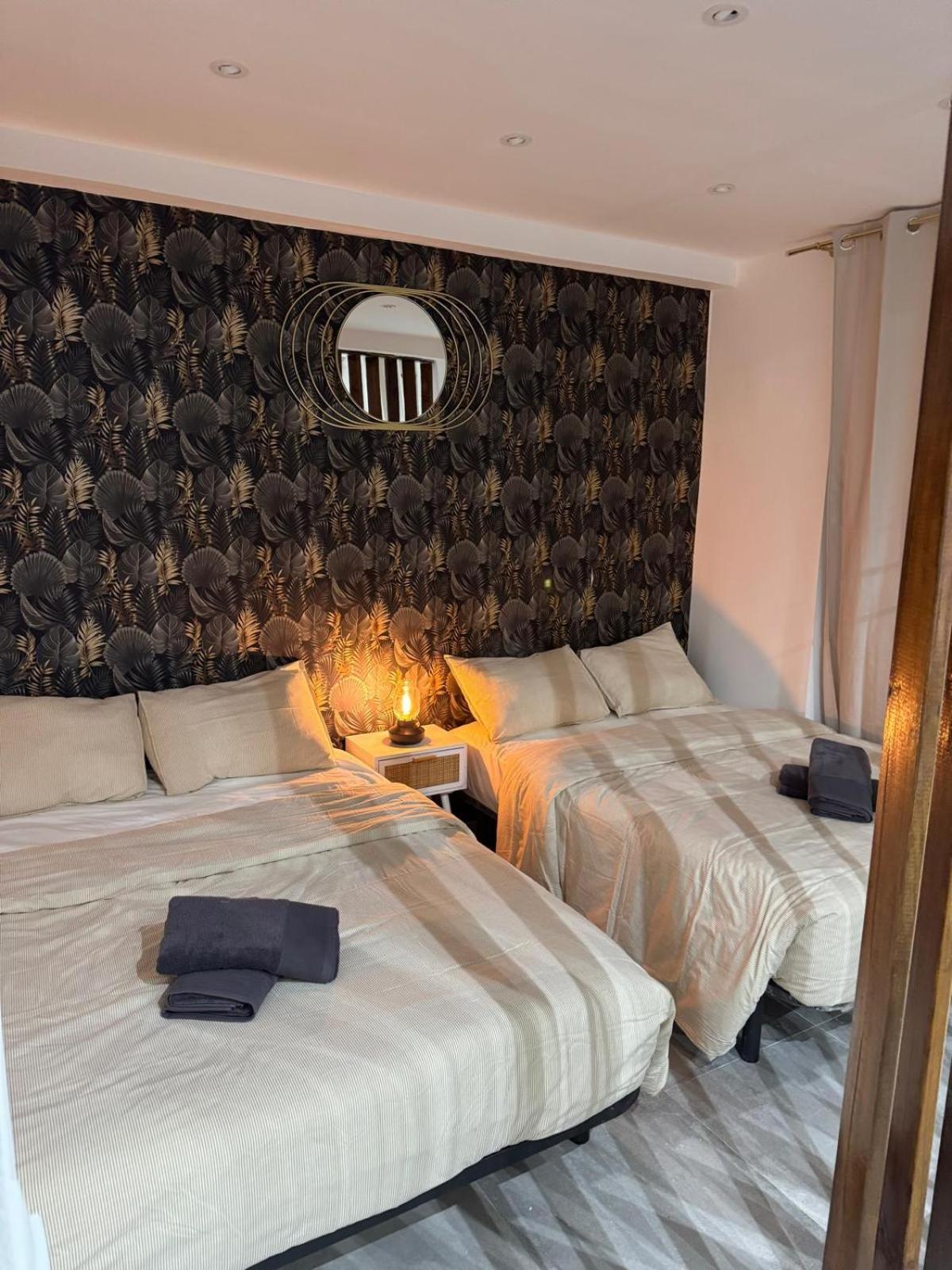 Luxury Apartments Near The Beach And Downtown Centrum 8 Alicante Exteriör bild
