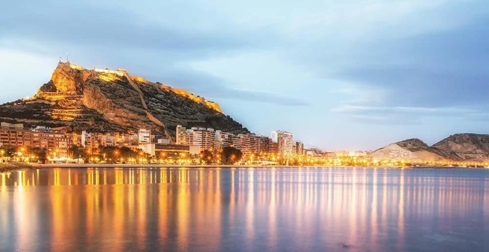 Luxury Apartments Near The Beach And Downtown Centrum 8 Alicante Exteriör bild